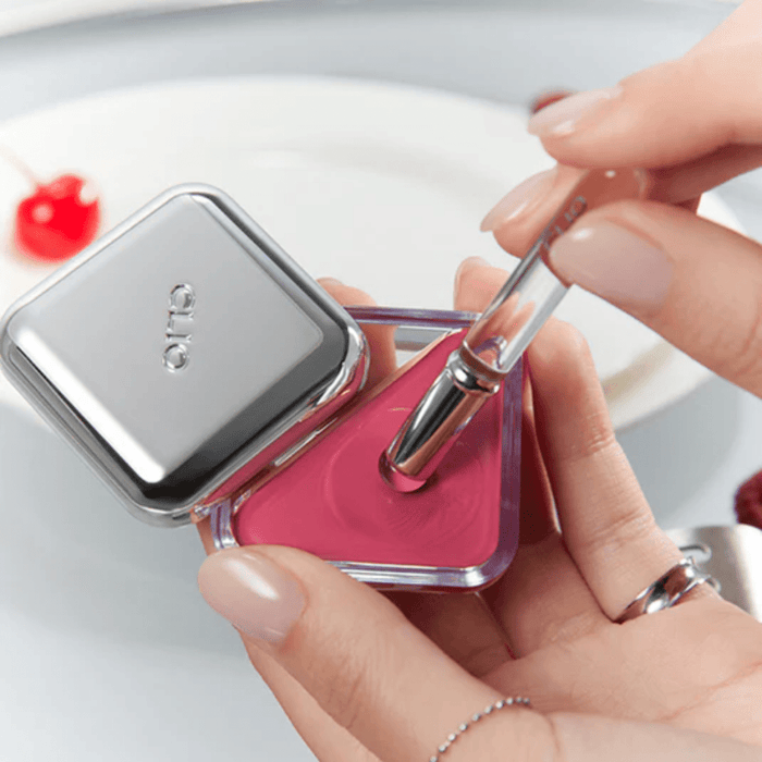 Clio Baby Taptap Lip Brush | La Cosmetique