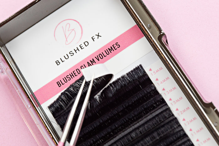 BLUSHED GLAM VOLUME