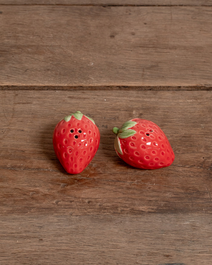 Country Strawberries Salt & Pepper Shakers