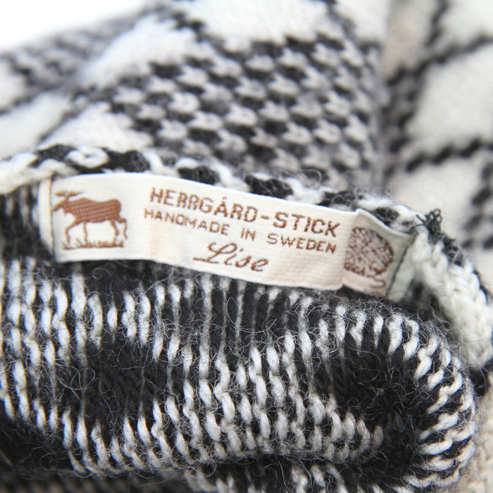 Herrgard-Stick Wool Cape Wrap Hand Knit Fringed Black White Sweden 76"