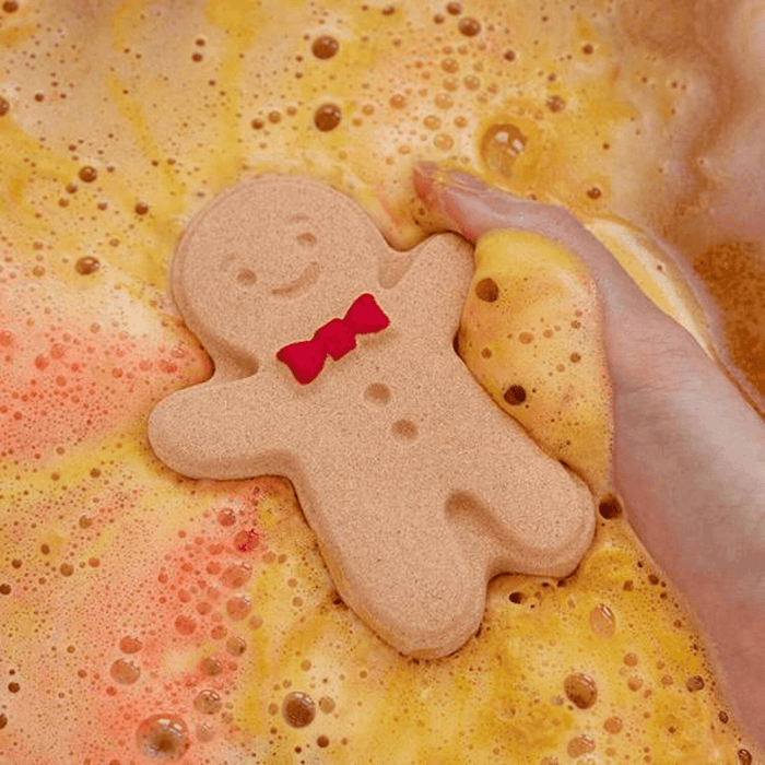 ROUND A’ROUND Joyful Bubble Bath Bomb [Lemon Crumble Cookie] 110g | La Cosmetique