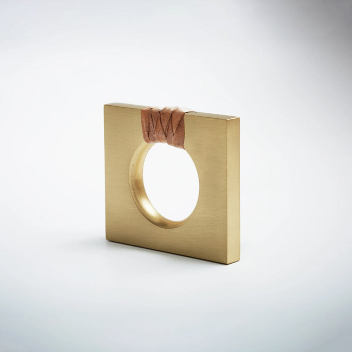 Nest Studio Lauhala-1.5 Knob – Modern Knob in Satin Brass