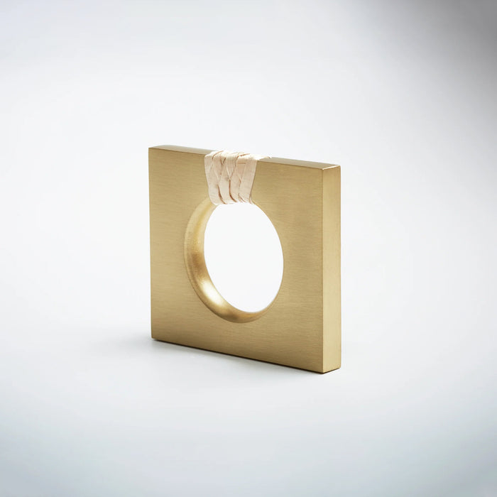 Nest Studio Lauhala-1.5 Knob – Minimalist Knob in Satin Brass