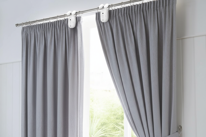 Curtain Robot lifestyle clean