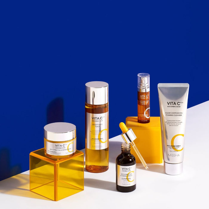 Missha Vita C Plus Brightening Toner 200ml | La Cosmetique