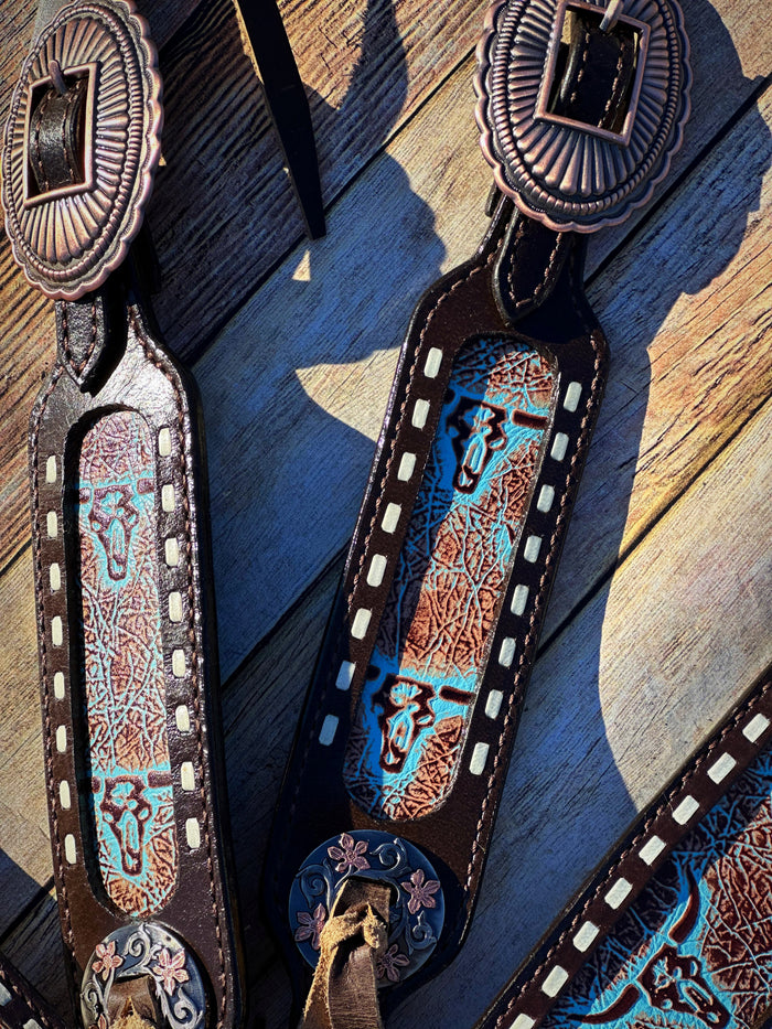 Weathered Steer Tack Set